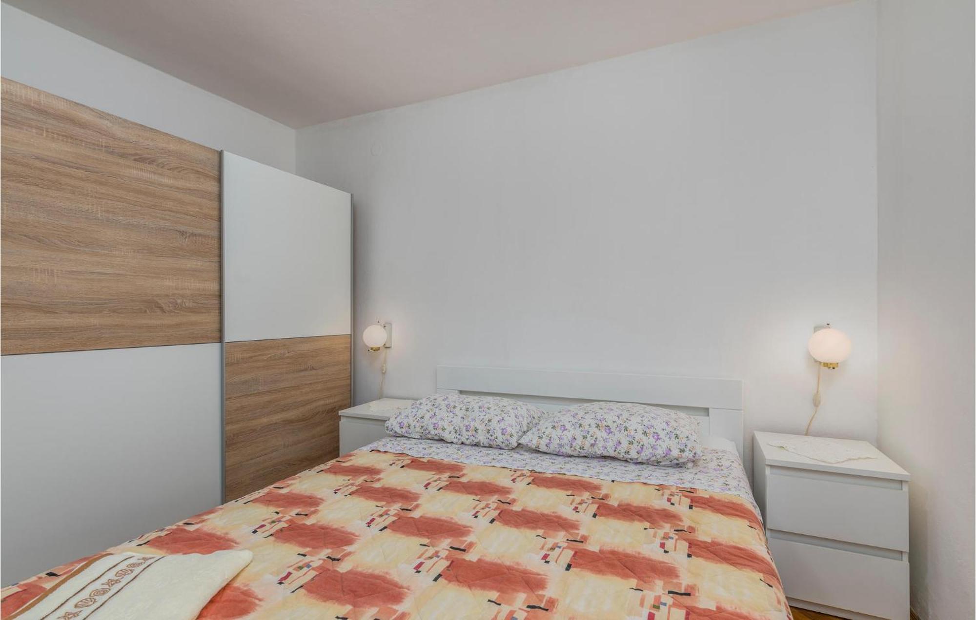 Lovely Apartment In Mali Losinj With Kitchen Exterior foto